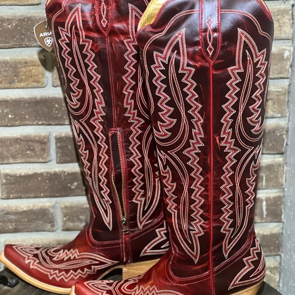 Ariat Women's Casanova Red Heeled Boots - Picture 3 of 5